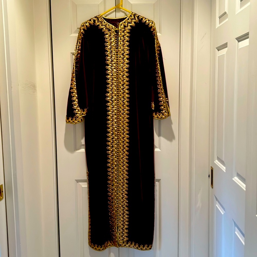 Plush classic burgundy velour caftan